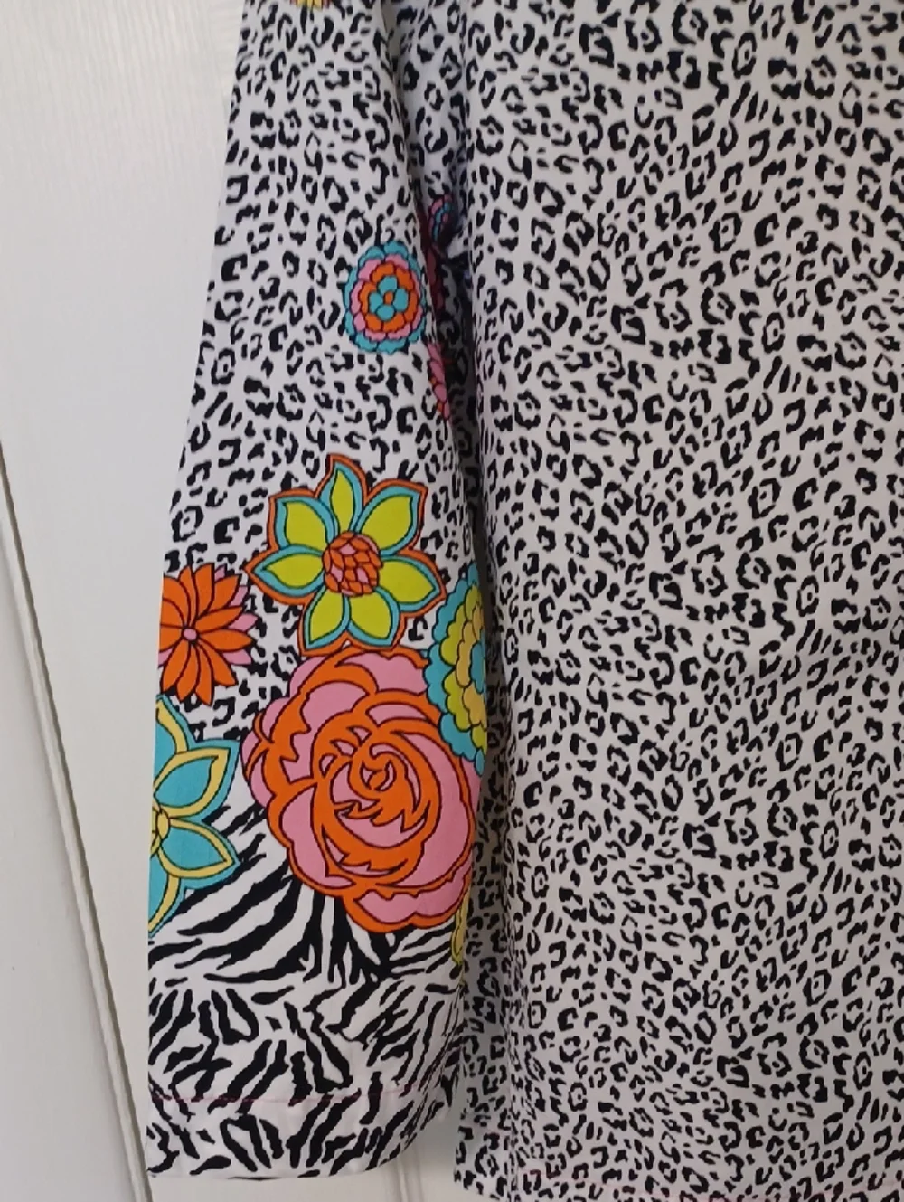 Josie By Natori Sz M, Floral Accent Black & White Pajama Set_4